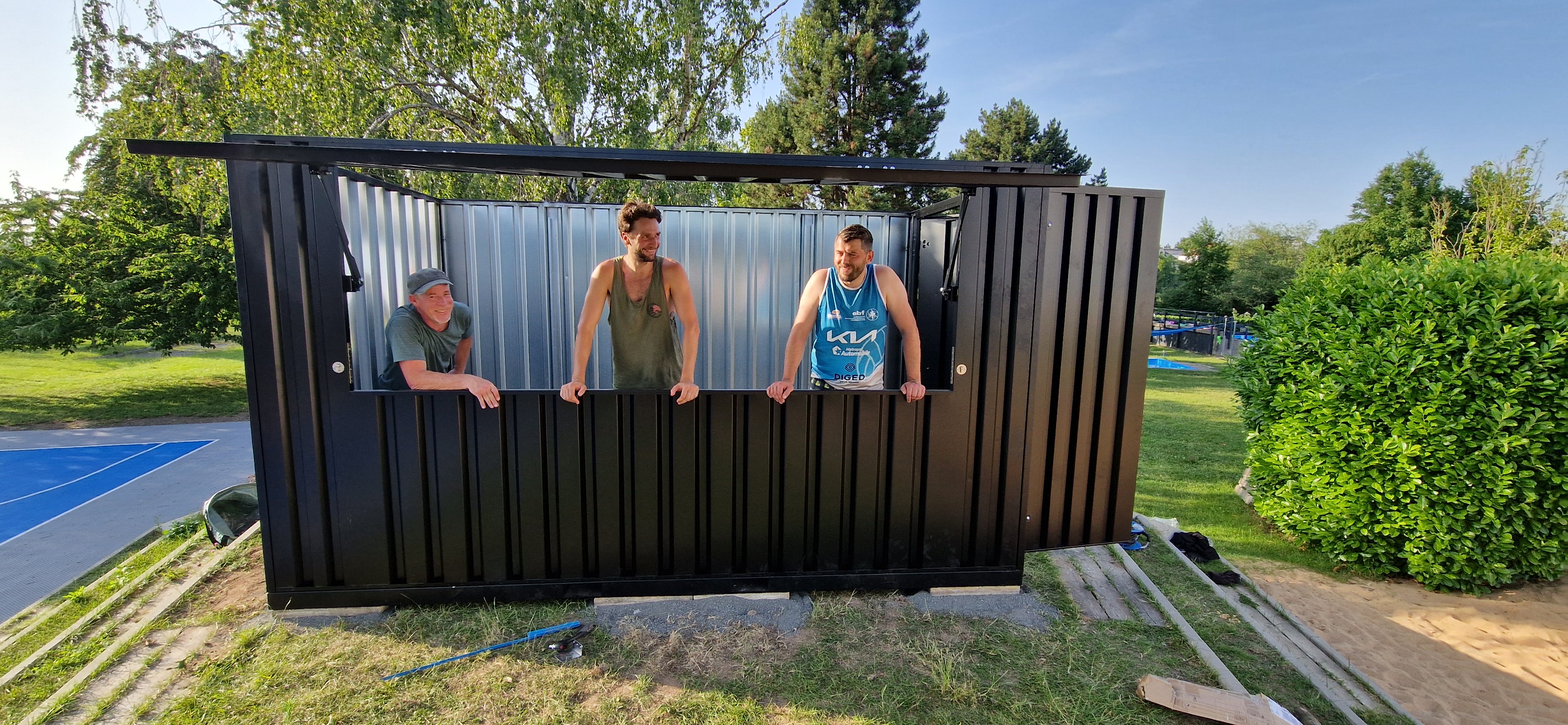 Container